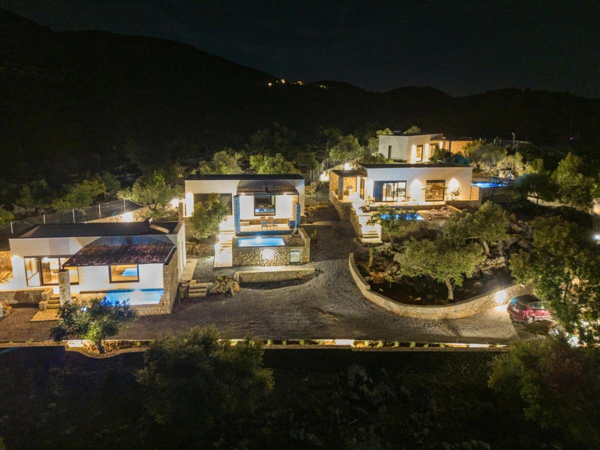 Casatino Villas Kalianeika 外观 照片